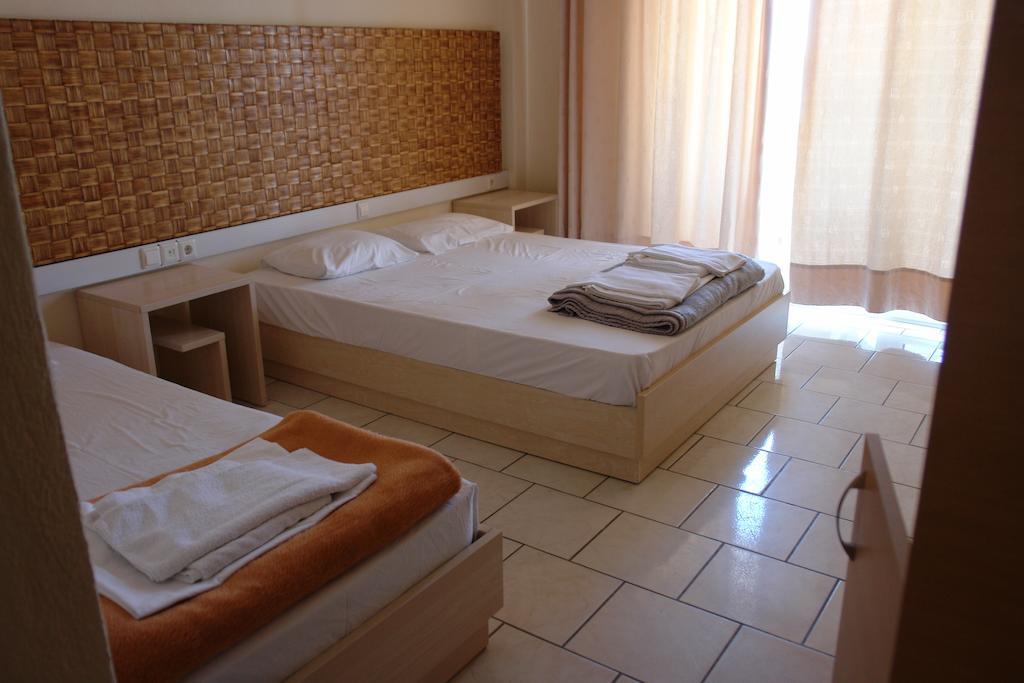 Olympiakí Aktí Pantheon Beach Hotel מראה חיצוני תמונה
